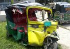 Autorickshaw smashed in Khulna, driver killed