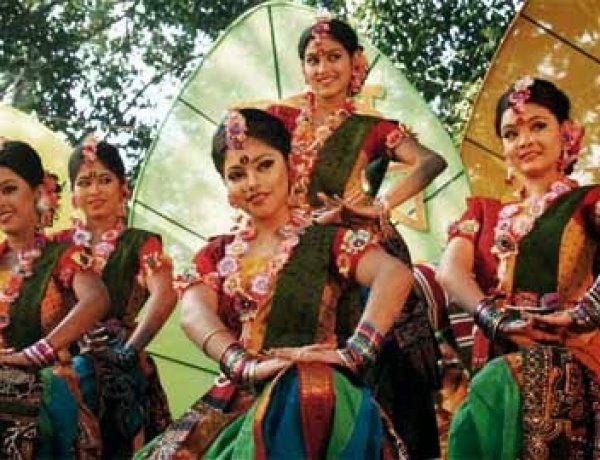 যৌনকর্মে সম্মতি ও বিয়ের বয়স: কতটুকু অগ্রসর হয়েছে বাংলাদেশ সমাজ?