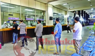 ব্যাংক খুলছে রোববার, লেনদেনের সময় পরিবর্তন
