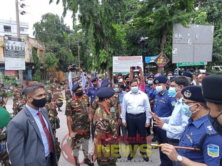 ময়মনসিংহে সেনাবাহিনীর প্রধান টহল কার্যক্রম পরিদর্শন